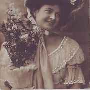 Razglednica čestitka "Dama sa šeširom" 1906