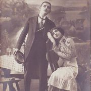 Razglednica čestitka " Zaljubljeni " 1919