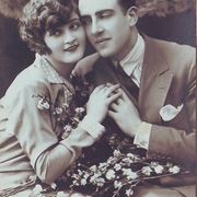 Razglednica čestitka " Zaljubljeni " 1923