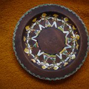 Dekorativni drveni tanjur - Kolo narodna nošnja