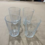 Staklene čaše - 4 komada, visina 10 cm