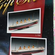 Maketa brod RMS Titanic x 2 komada Poklon set