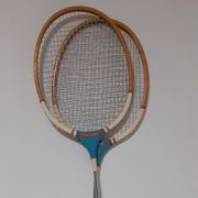 Stari reketi za badminton