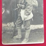 Fotografija austrougarskog vojnika sa opremom