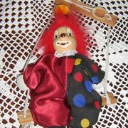 Klaun lutka na ljuljački
