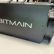 Miner za kriptovalute Bitmain Antminer S3+