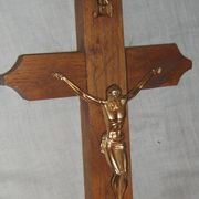 Raspelo križ drveni sa metalnim isusom