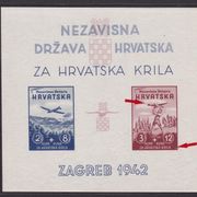 NDH 1942 "ZA HRVATSKA KRILA" BLOK S OZNAKOM GRAVERA "V" I "BOMBOM NA KRILU"
