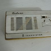 Stari tranzistor Deluxe,stanje nepoznato,kao na slikama