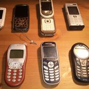 Stari mobiteli, lot 1