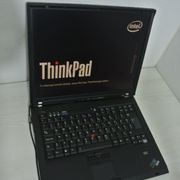 Laptop Lenovo T60p,pali se,treba staviti novi sustav,dolazi bez punjaca
