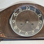 Komodni stari sat