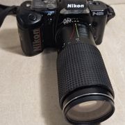 Nikon F 401 s sa velikim objektivom