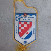 Zastavica Mladost Antin  sa značkom rijetko