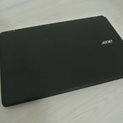 Laptop Acer ES1-571series,i3 5.generacije,4gb ram,pali se,ali je ekran razb